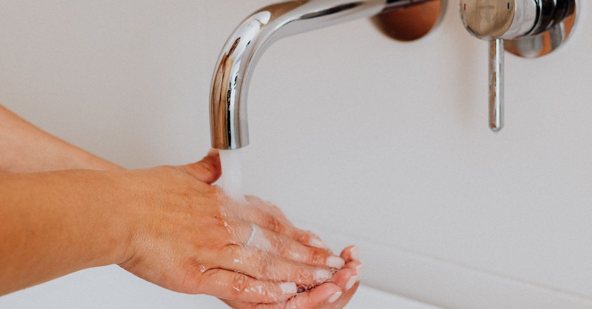 How to Mitigate Water Damage from a Burst Pipe